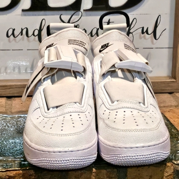 Nike Air Force 1 Utility White Strap Closure Mn 8 | Wmn #AO1531-101 - Picture 2 of 11